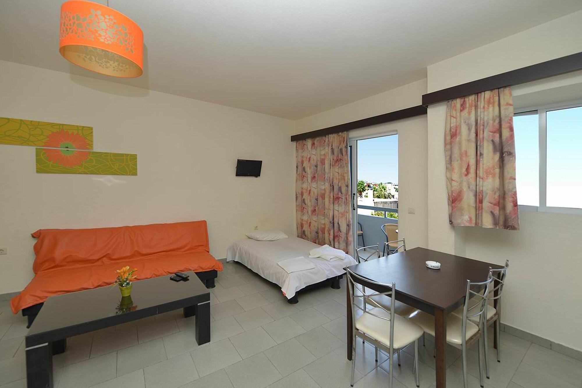 Ialysos City Hotel Экстерьер фото